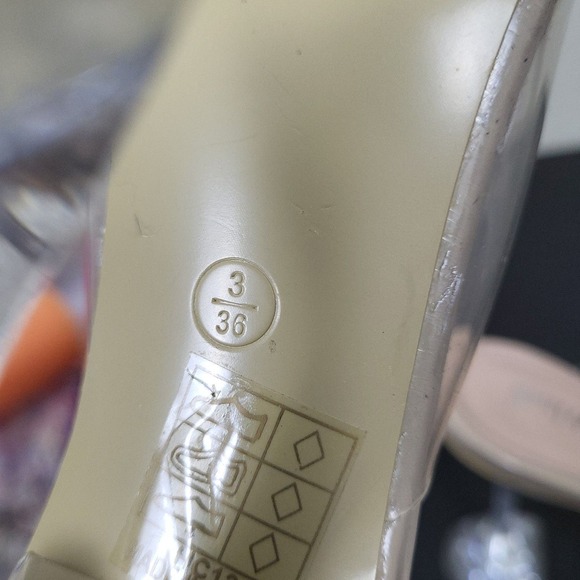 Nasty Gal Womens Off White Slip‎ On Square Toe High Stiletto Pump Heels Size 5 - Picture 6 of 6